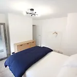 Peaceful Moira - 2 Bedroom Flat Between Brixton And Kennington 10Mins To Central London