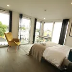Ft5 Penthouse Apartments