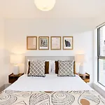 The South Wimbledon Hideout - Fancy 1Bdr Flat With Balcony