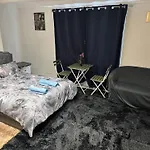1 Bedroom Studio Central London 220
