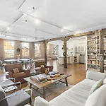 Modern Flat For 8 Guests