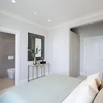 Chic 3 Bed Home In Notting Hill