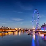 New Private Studio Apartment London 6