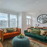 Charming 3Bedroom Apartment In London