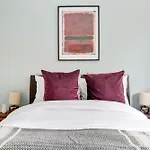 Modern Notting Hill 2 Bedroom Near Royal Oak Tube