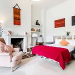 Chic 1 Bedroom Apartment In Shepherd\'S Bush