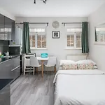 Contemporary 2 Bedroom Apartment In Angel