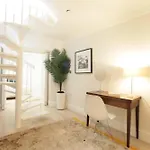 Newly Refurbished 1 Bedroom In Vibrant Notting Hill