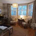 Quaint And Central Studio Flat - Chelsea