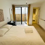 Central Cosy Studio Apartments