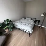 Cozy Room Canada Water