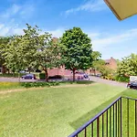 Lovely 2 Bed With Balcony Near East Putney Station