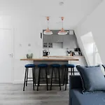 Wonderful Apartments Near Portobello Road