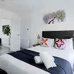 Wonderful Apartments Near Portobello Road