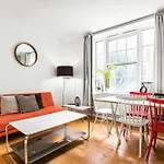 Pass The Keys Stay Central In Sunny Waterloo Apartment