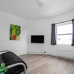Stylish Stay 2-Bed By Tower Of London