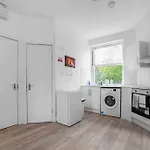 Charming Semi 1-Bed Walk To Tower Of London