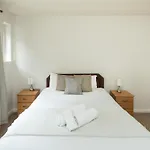 New Sleek 2Bd Flat Oxford Street-Soho-Fitzrovia