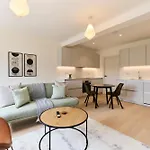 The East London Mile Hideaway - Bright 1Bdr Flat