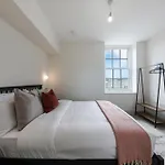 The East London Mile Hideaway - Bright 1Bdr Flat