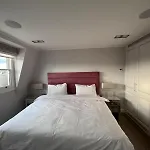 Lovely 6 Bedroom House