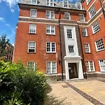 Stylish 1Br, 15 Mins To Buckingham Palace, Central London