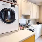 Deluxe 2-Bedroom Apartment In Kings Cross