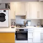 Deluxe 2-Bedroom Apartment In Kings Cross