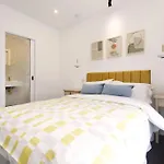 Lux 3 Bedrooms 4 Bathrooms Notting Hill
