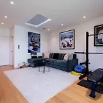 Veeve - Majestic In Kensington