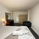 Two Bedroom Apartment Edgware Road