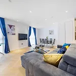 The Zurich Apartment, 6 Beds, 15Mins To Central London, 10Mins Wembley Stadium