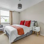Putney Bridge Hideaway