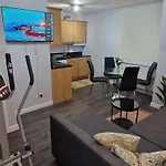 Stylish One Bedroom Flat In Finchley Road