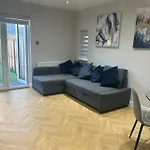 Luxury 2 Bed With Garden Near Tottenham Hale