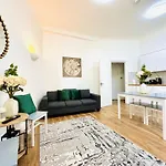Beautiful 2Bedroom Flat In London St John