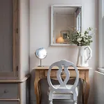Lovely Battersea Home By Underthedoormat