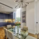 Whitecross Apartment