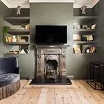 The North Kensington Cottage No2