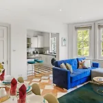Modern Deluxe 3 Bed In Putney - Parking