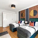 Modern Deluxe 3 Bed In Putney - Parking