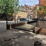 London Beauty Flat