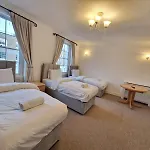 Baker Street Residences