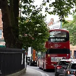 Fulham Central London Luxury Studios Close To Underground Newly Refurbished Hr