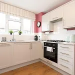 Pass The Keys Peaceful Zen Apartment With Parking Kew London