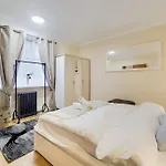 Marble Arch - Quebec Residence