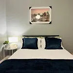 1 Bedroom 1 Living-Room In King\'S Cross