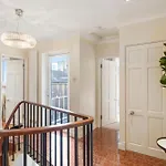 Mews House London With Private Patio & Parking
