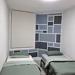 London Stratford 4 Bed Apartment