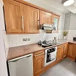 Regent\'S Park One Bedroom Apartment